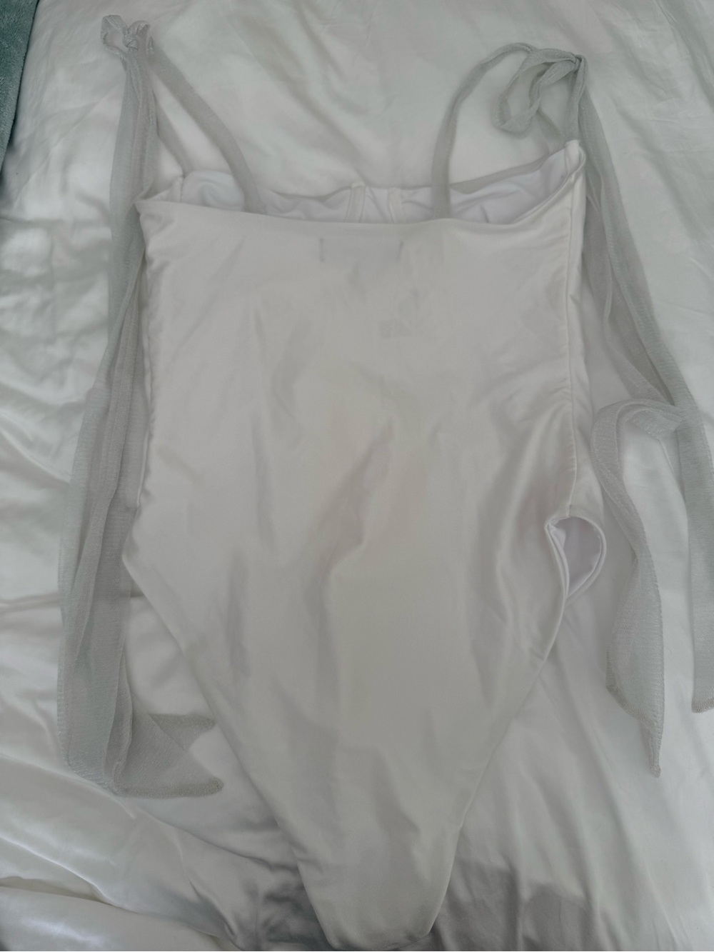 NWT Beach Riot Dede One Piece White Bow Swimsuit Size Women’s Large Bridal - Picture 5 of 7